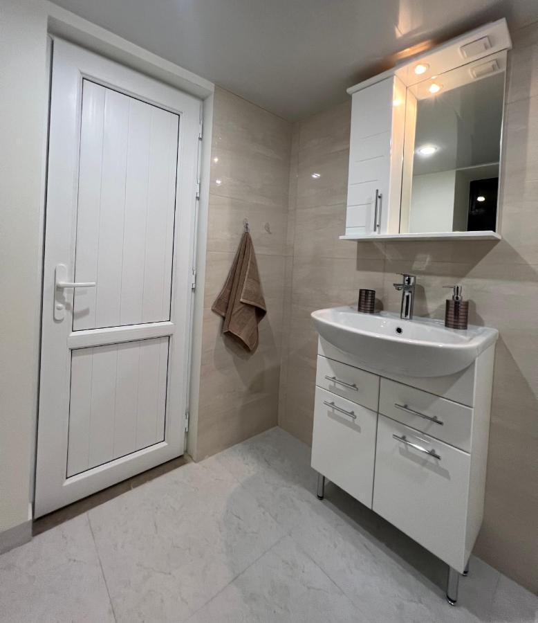 Cosy flat Apartment เยเรวาน ภายนอก รูปภาพ