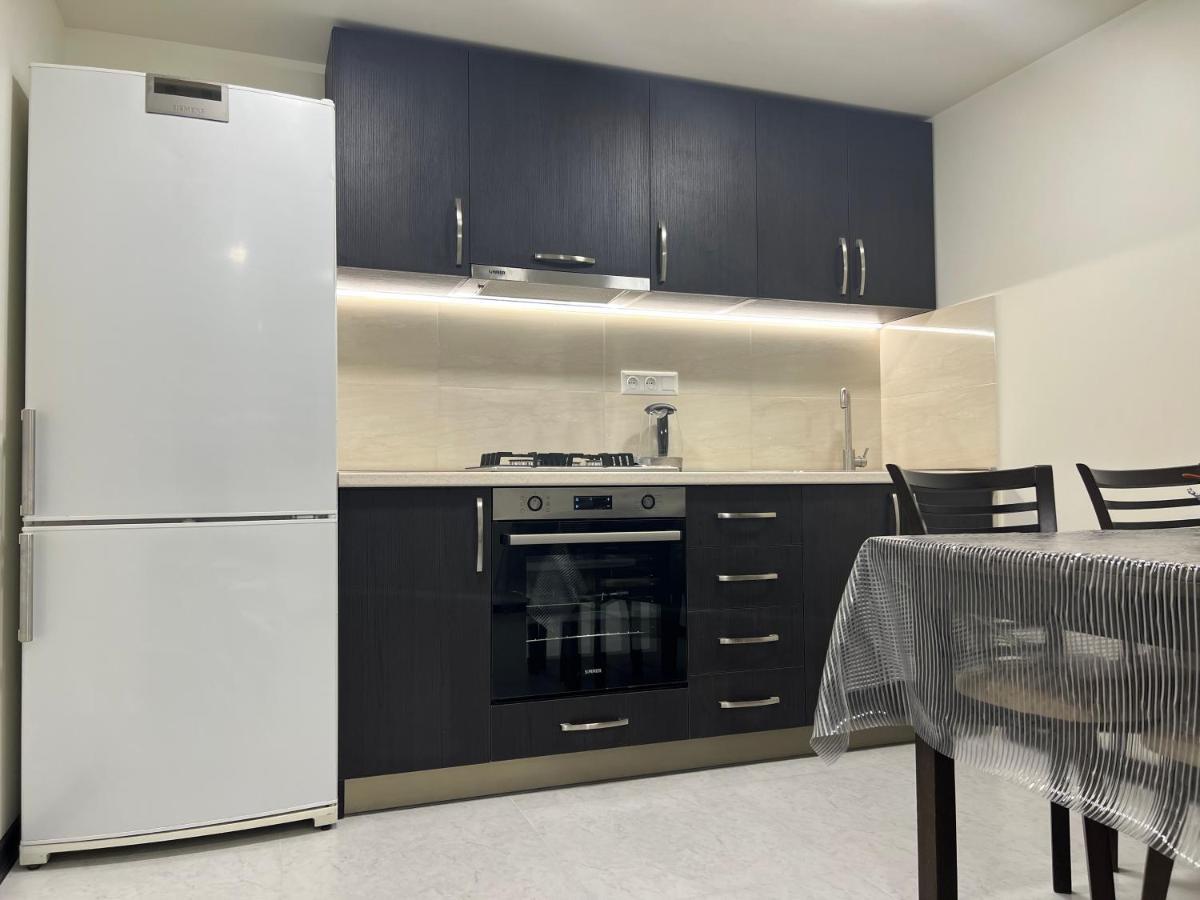 Cosy flat Apartment เยเรวาน ภายนอก รูปภาพ